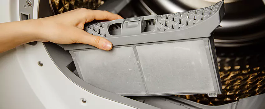 Signs Of A Clogged Dryer Lint Trap in Floral Park, New York